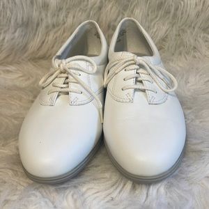 Easy spirit anti Gravity sneaker shoes